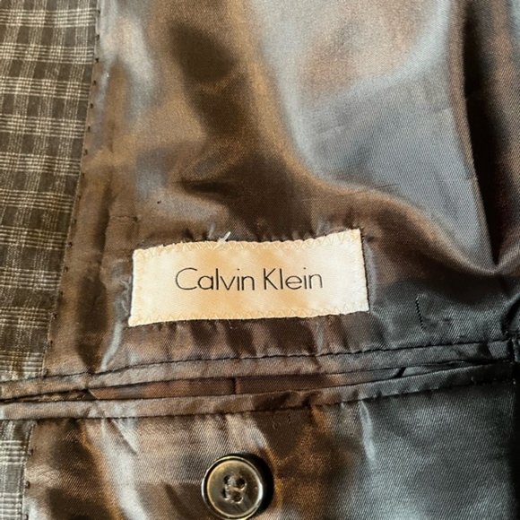 Calvin Klein 42R Gray Check Two Vent Two Button Suit - Picture 5 of 7